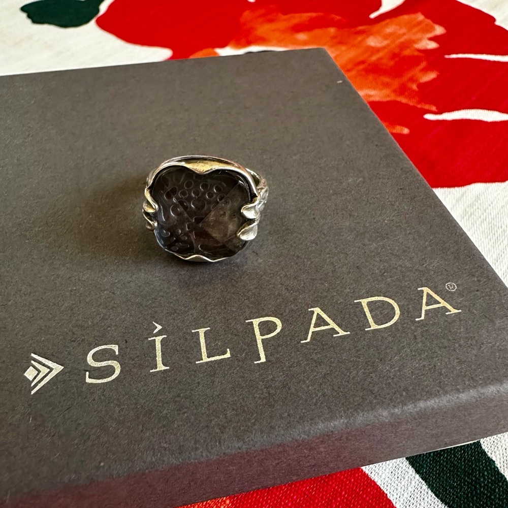 Silpada sterling silver ring with gray stone; size 6